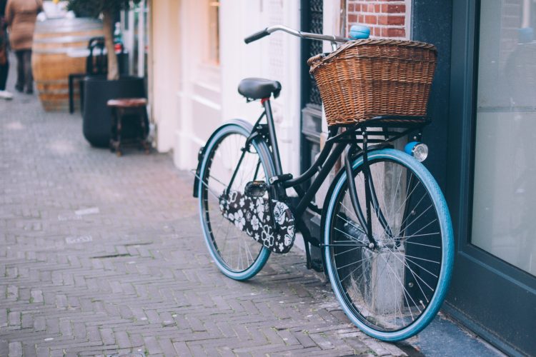 Workplaces could install bike racks to encourage active transport as a climate change intervention, while generating health co-benefits. Photo by Pixabay.