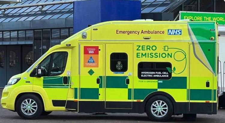 At COP26, the Greener NHS unveiled the world’s first zero emission ambulance capable of travelling up to 480 km before re-charging. Source: @GreenerNHS
